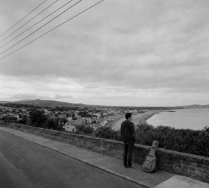 Jesse Rómlárson overlooking Bray Bay in Dublin after an early recording session during the development of Eventstellar in 2016